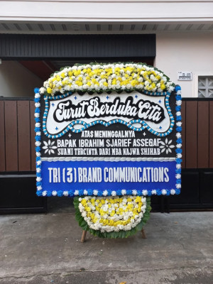 Papan Bunga Duka di Gunung Woka